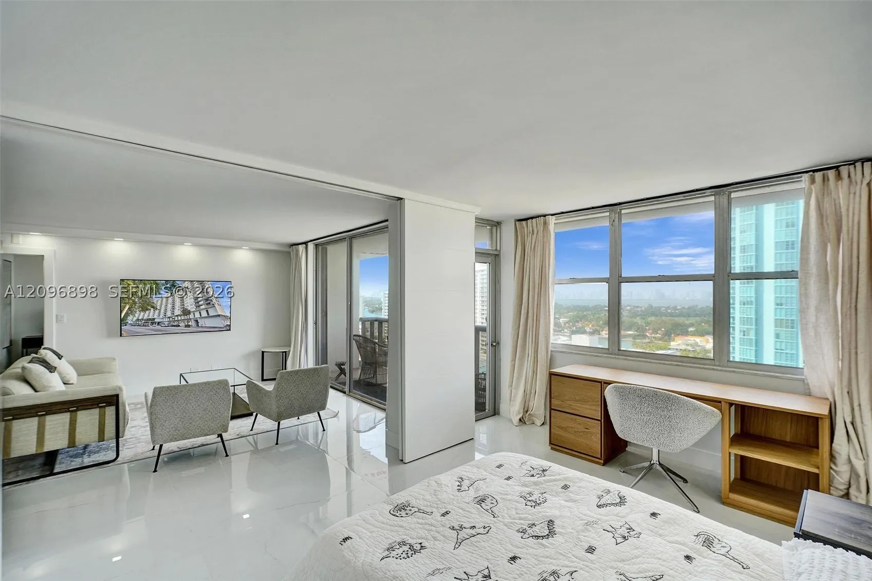 6039 Collins Ave #1736