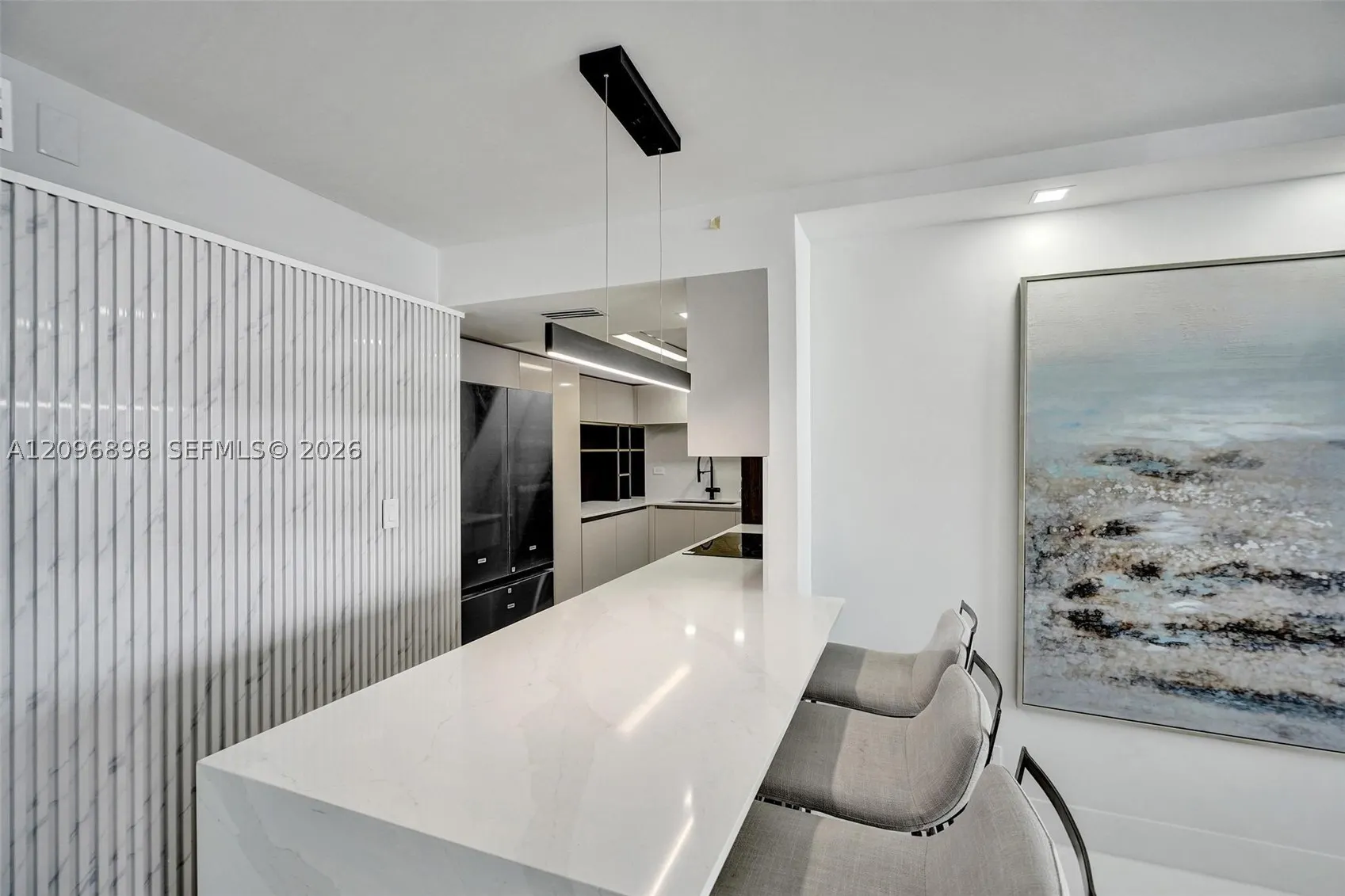 6039 Collins Ave #1736
