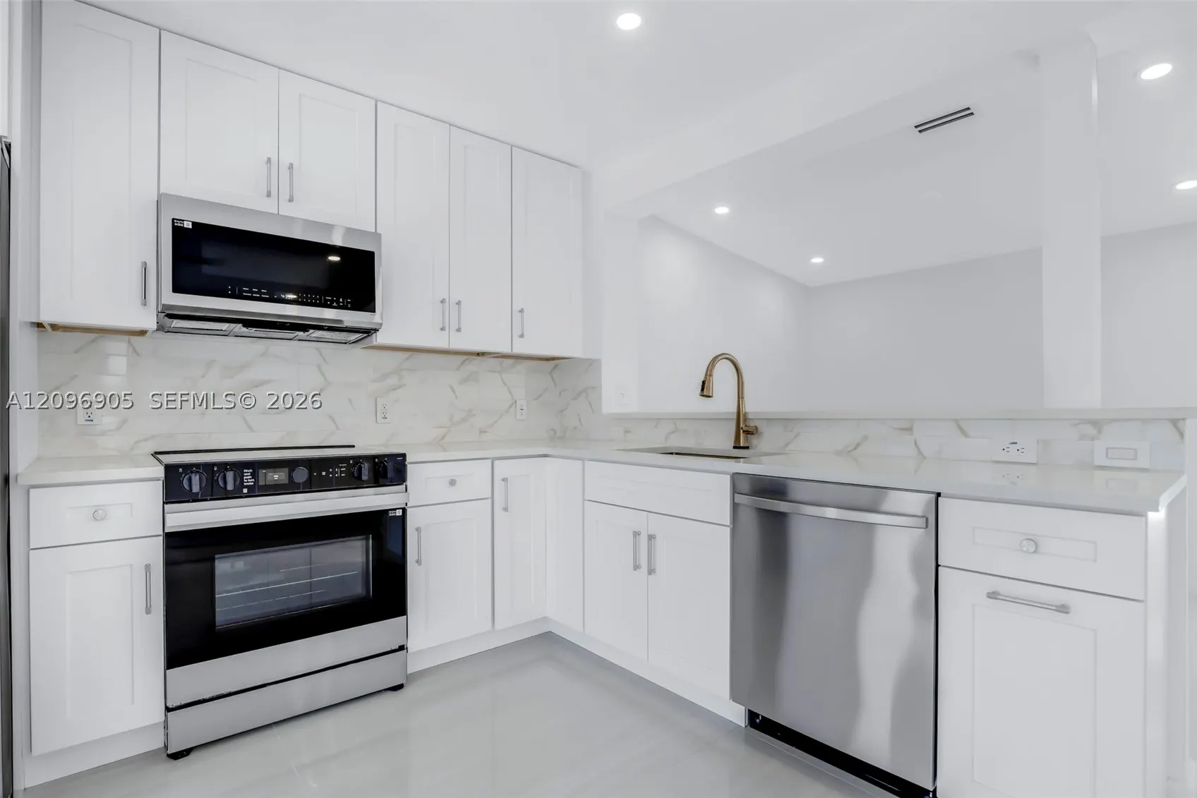 1339 NE 15th Ave