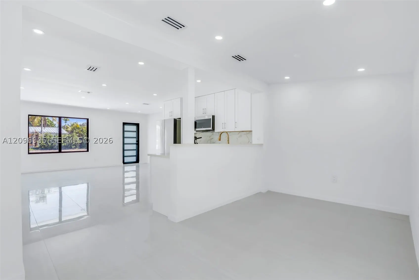 1339 NE 15th Ave