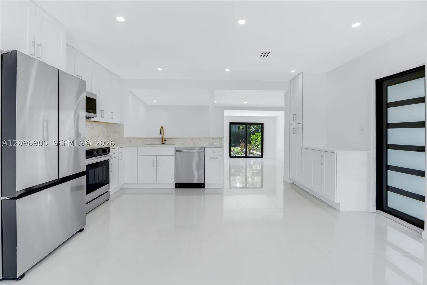 1339 NE 15th Ave