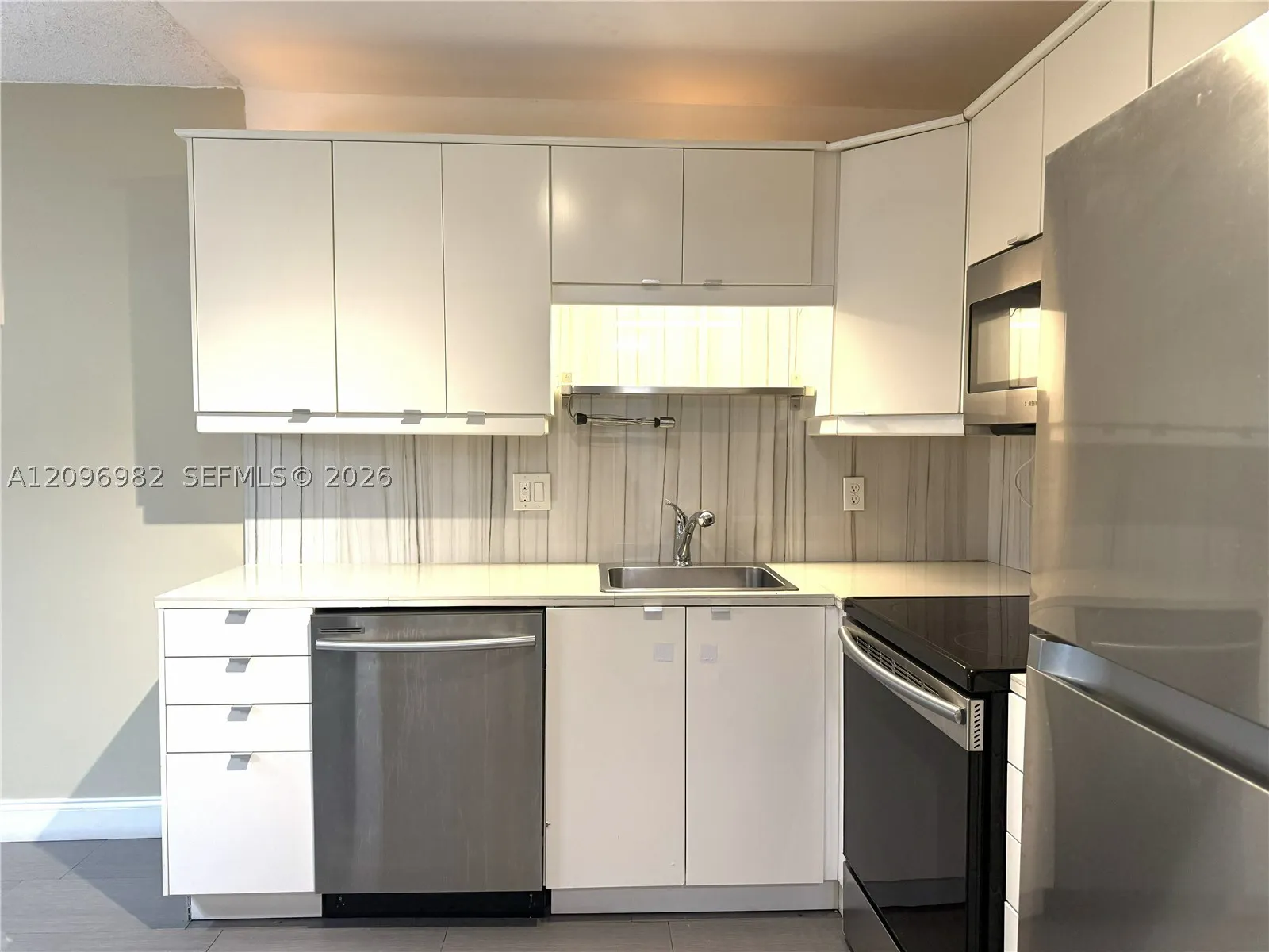 257 S Cypress Rd #416