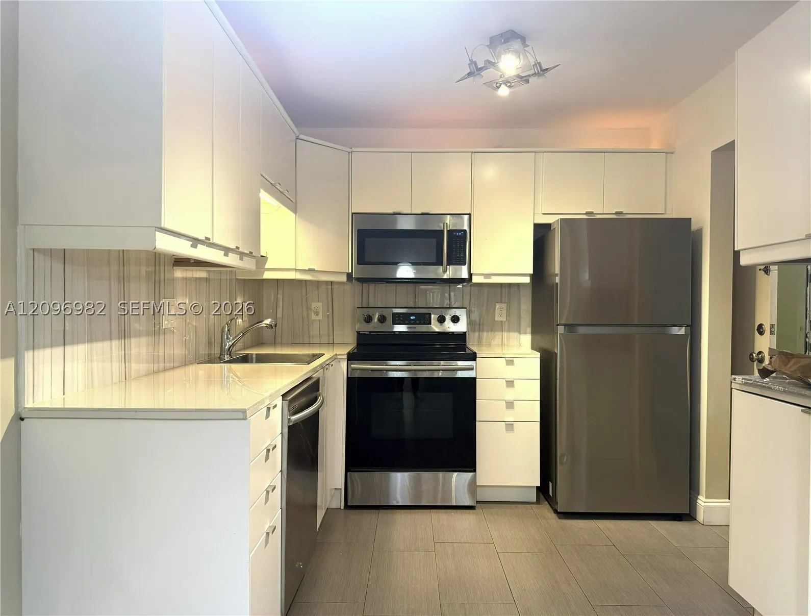 257 S Cypress Rd #416