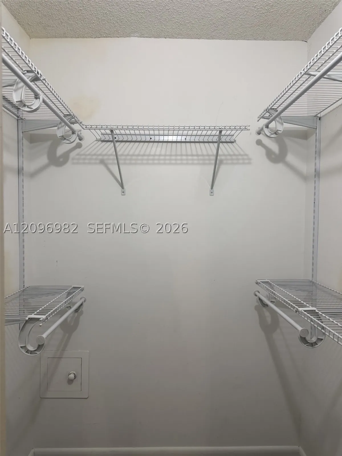 257 S Cypress Rd #416