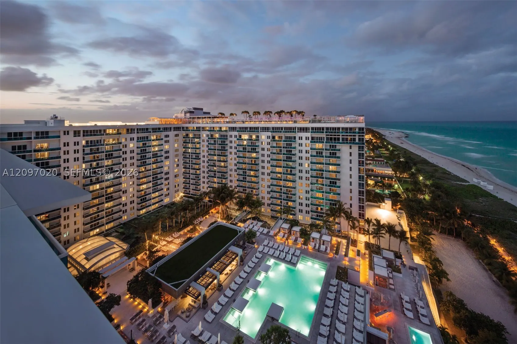 2301 Collins Ave #742
