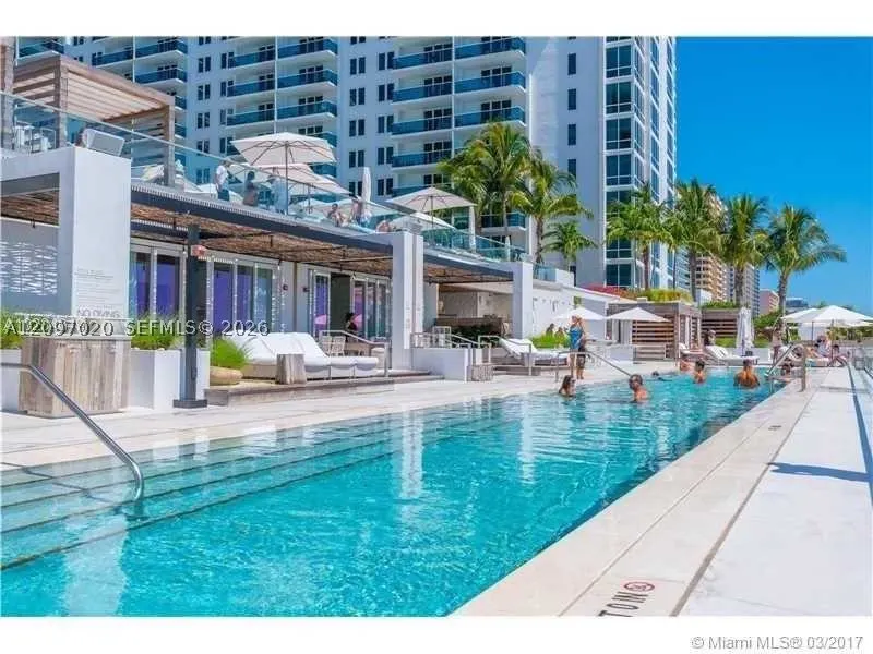 2301 Collins Ave #742