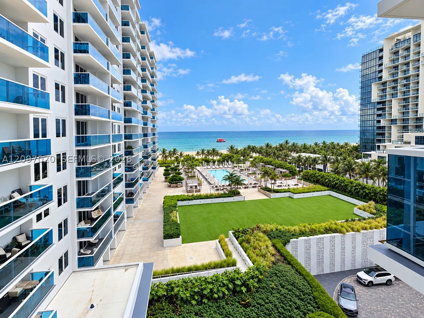 2301 Collins Ave #742