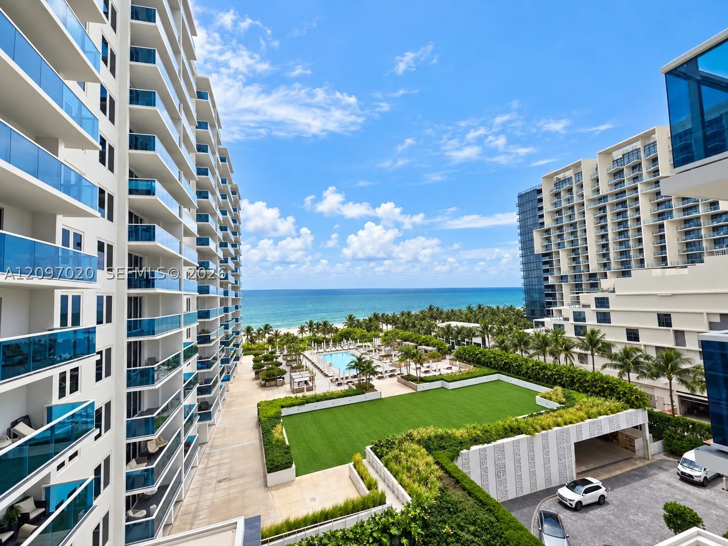 2301 Collins Ave #742