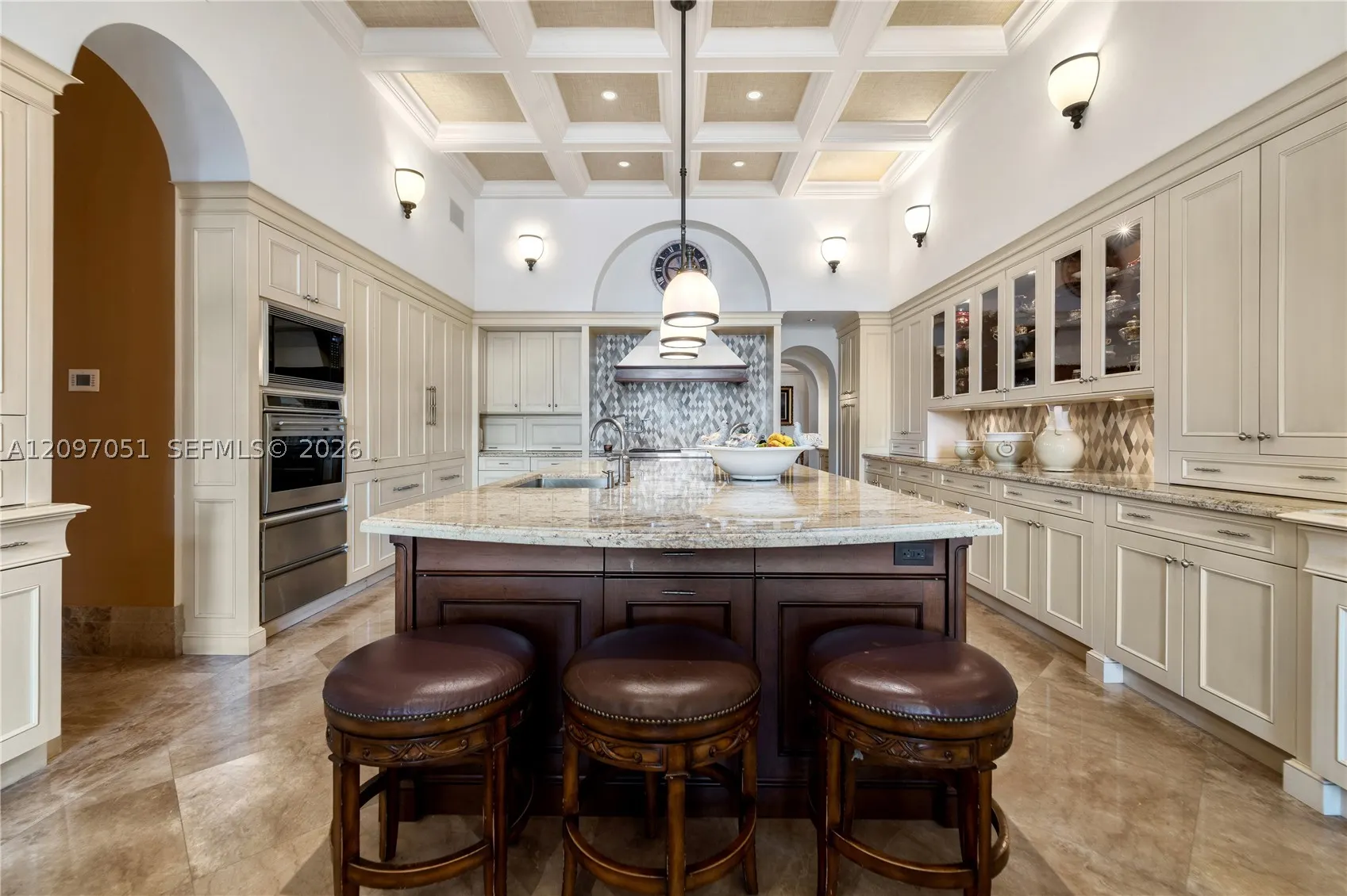 8901 Arvida Ln