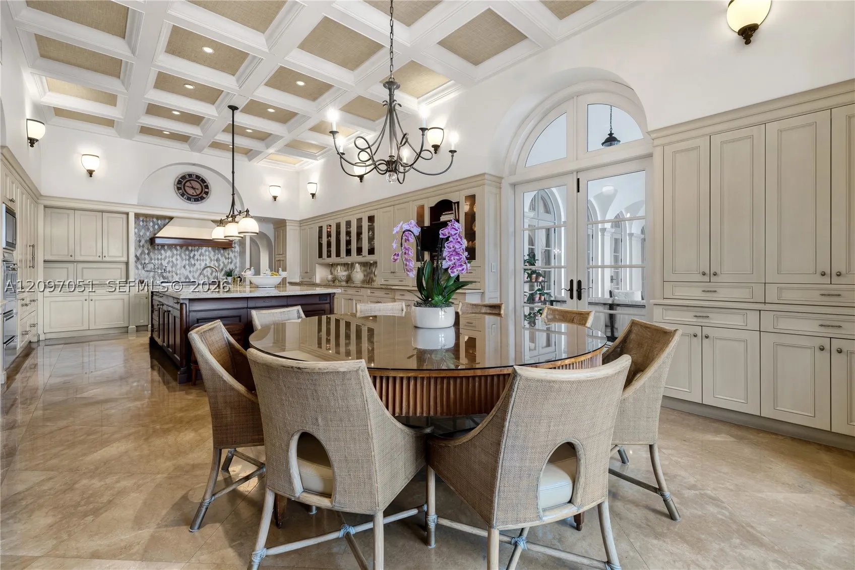 8901 Arvida Ln