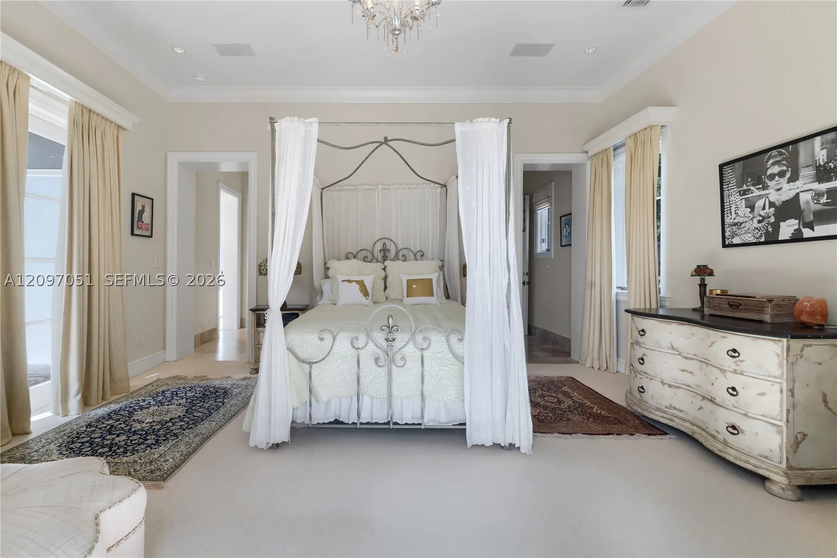 8901 Arvida Ln