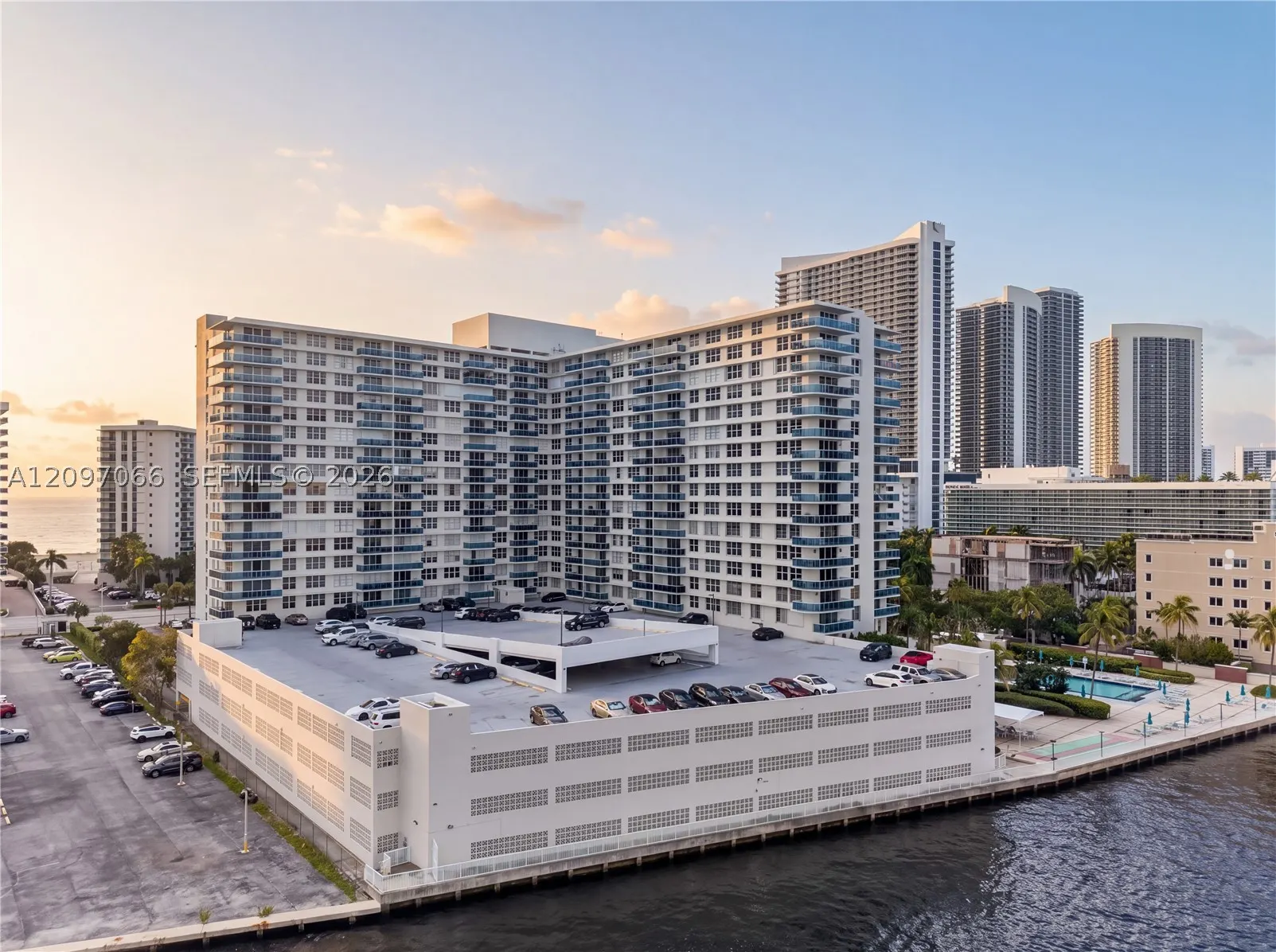 3800 S Ocean Dr #414
