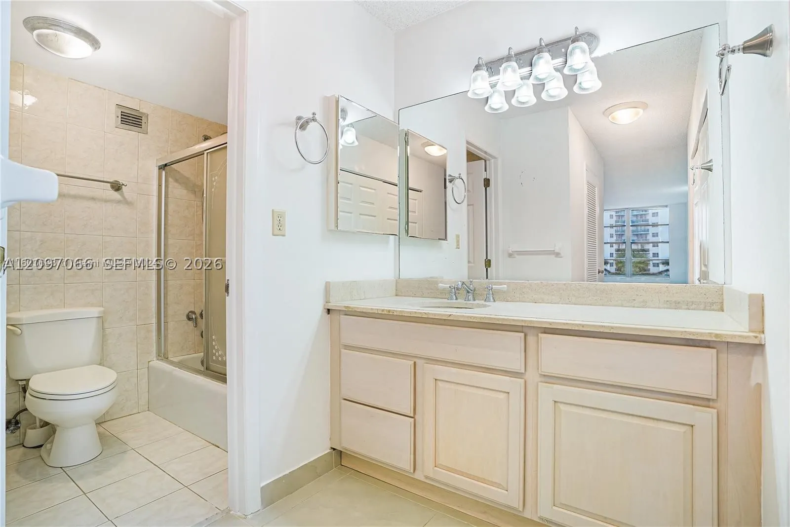 3800 S Ocean Dr #414