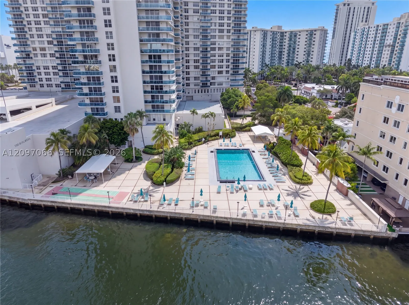 3800 S Ocean Dr #414