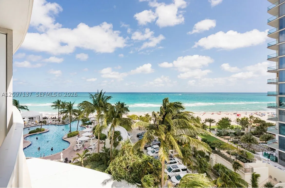 18001 Collins Ave #512