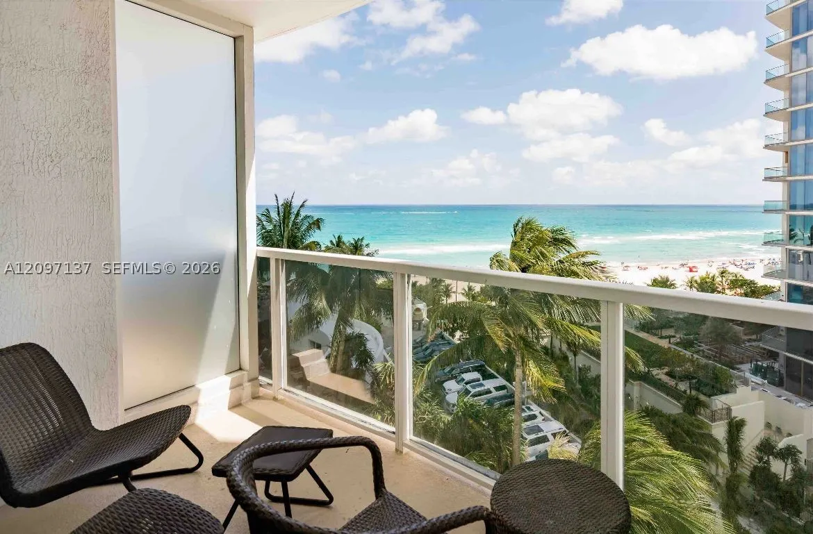 18001 Collins Ave #512