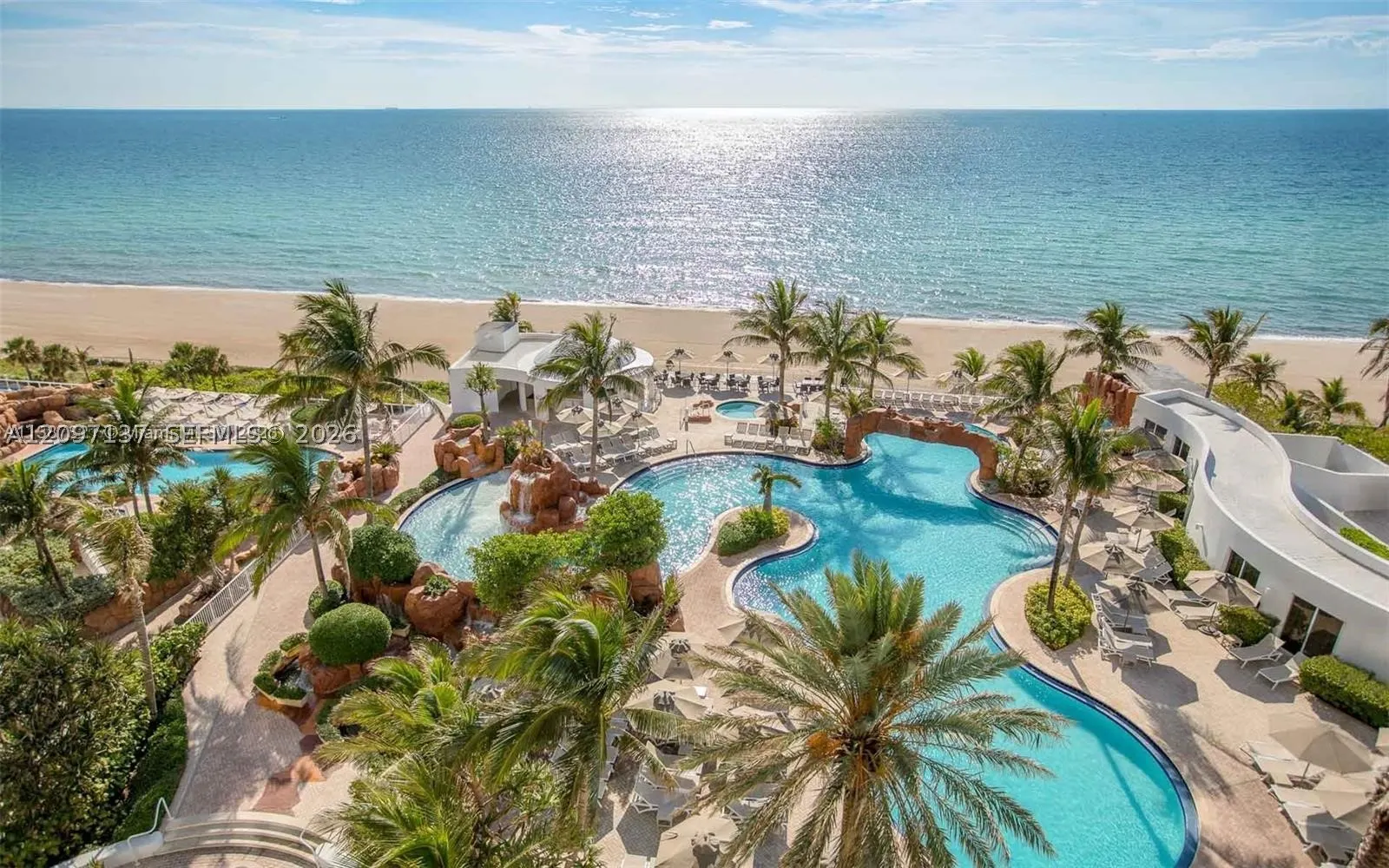 18001 Collins Ave #512