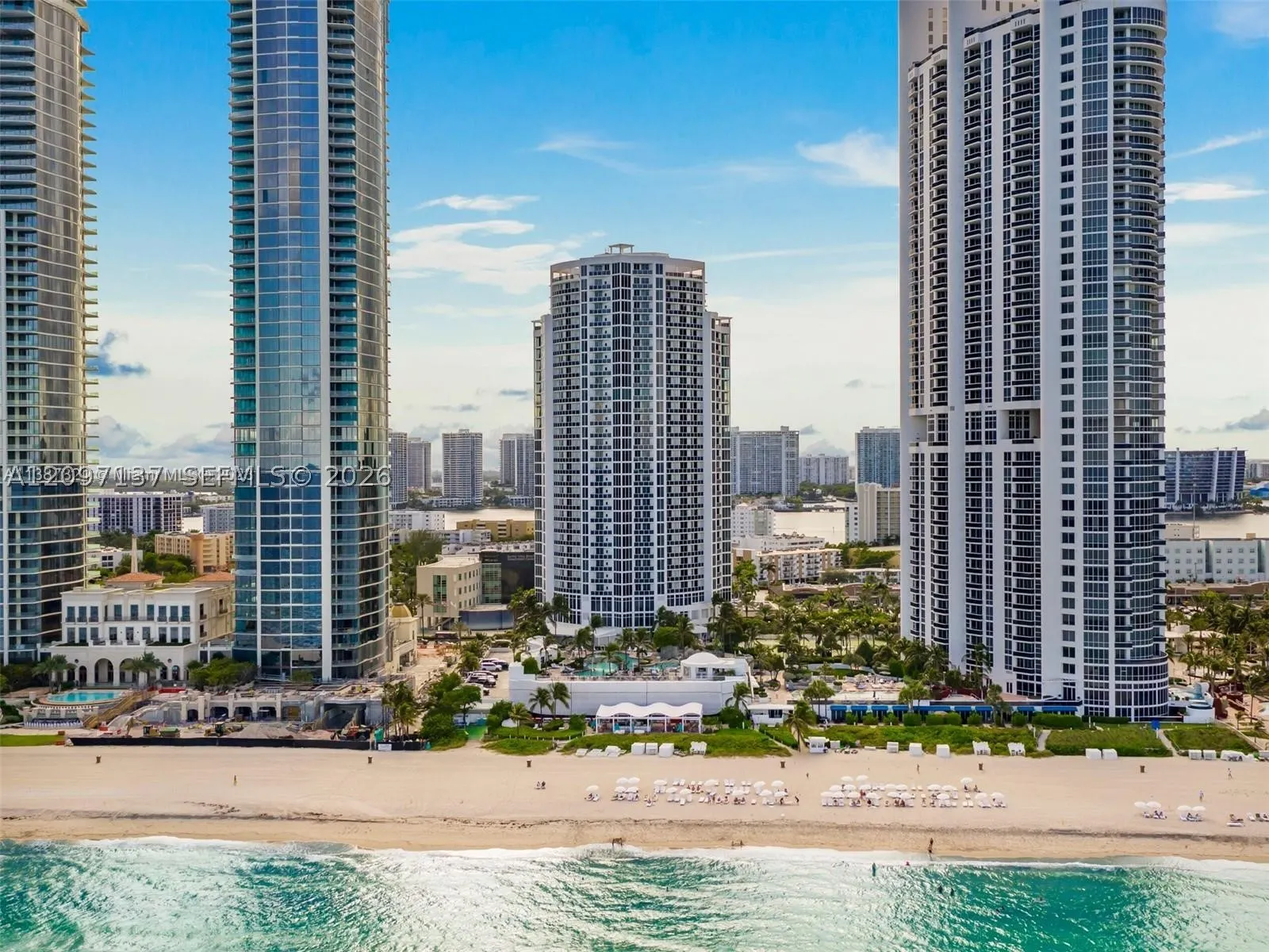 18001 Collins Ave #512