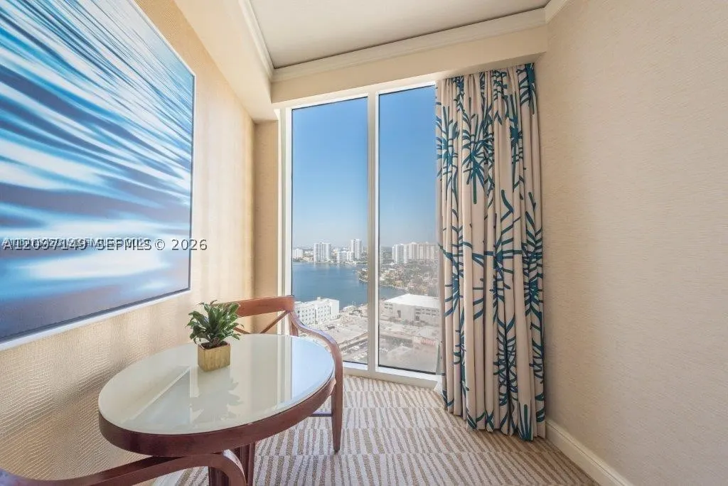 18001 Collins Ave #2504