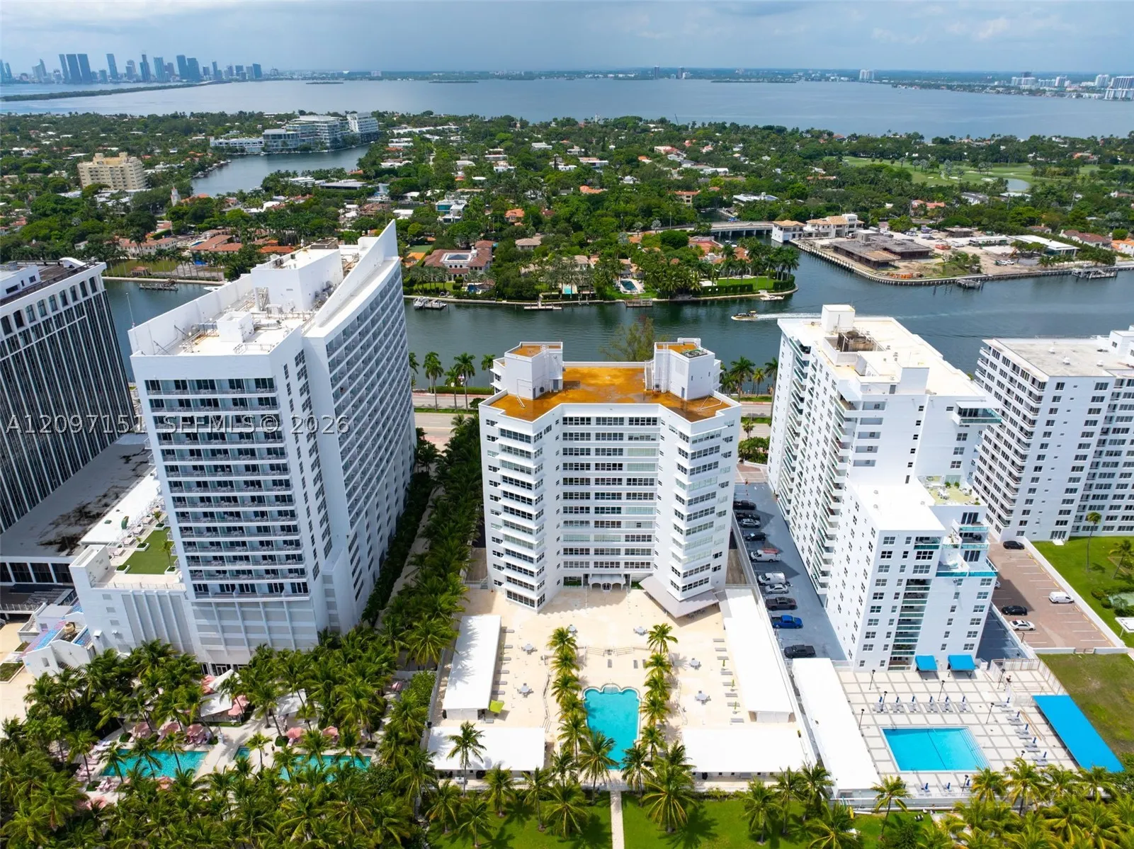 4925 Collins Ave #4A