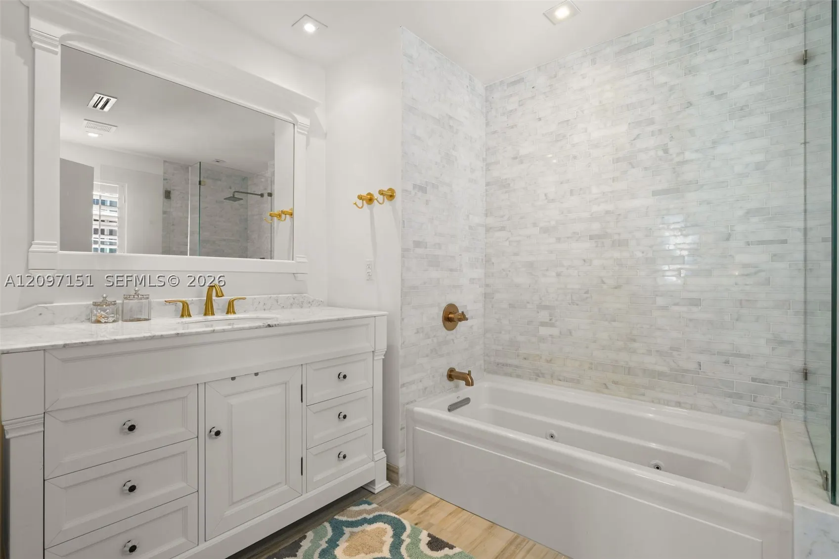 4925 Collins Ave #4A