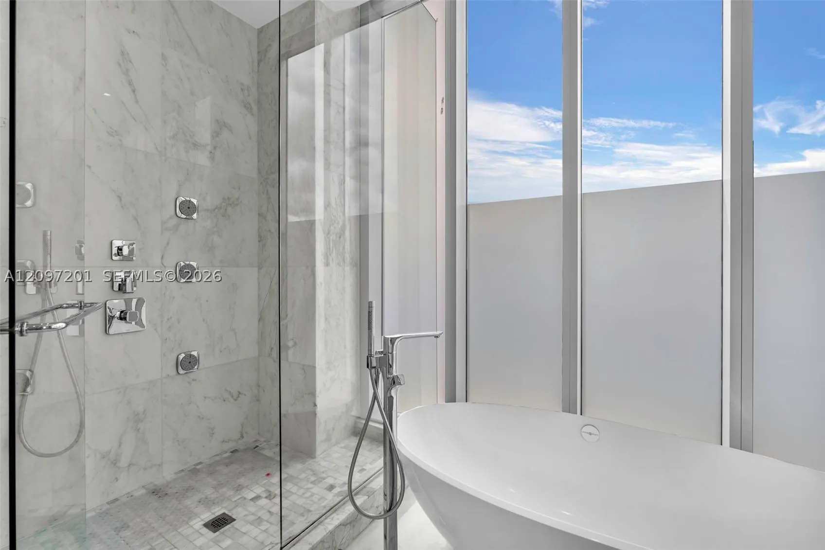 9501 Collins Ave #1