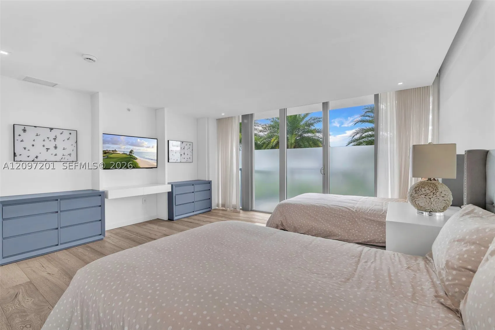 9501 Collins Ave #1