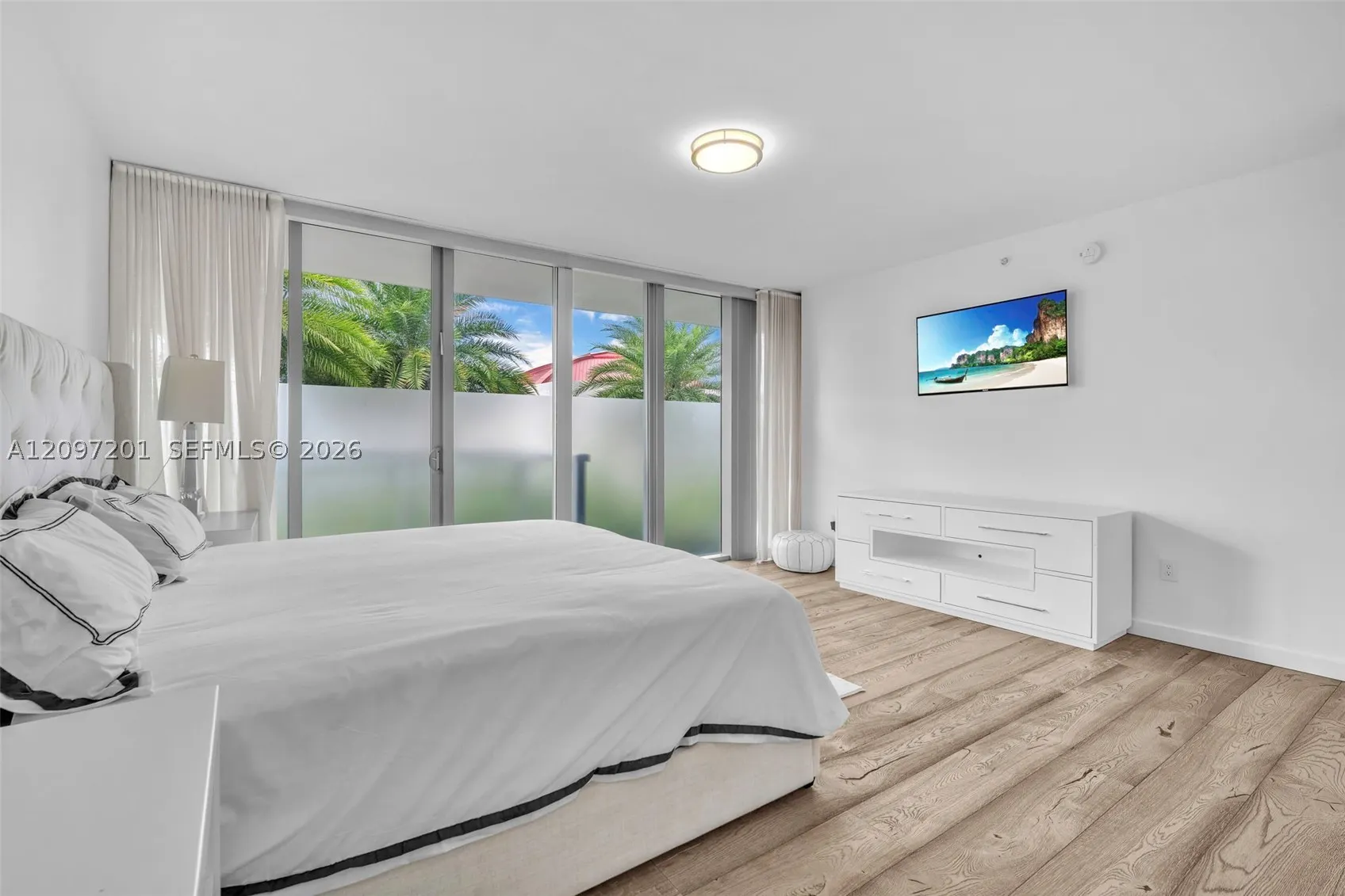 9501 Collins Ave #1
