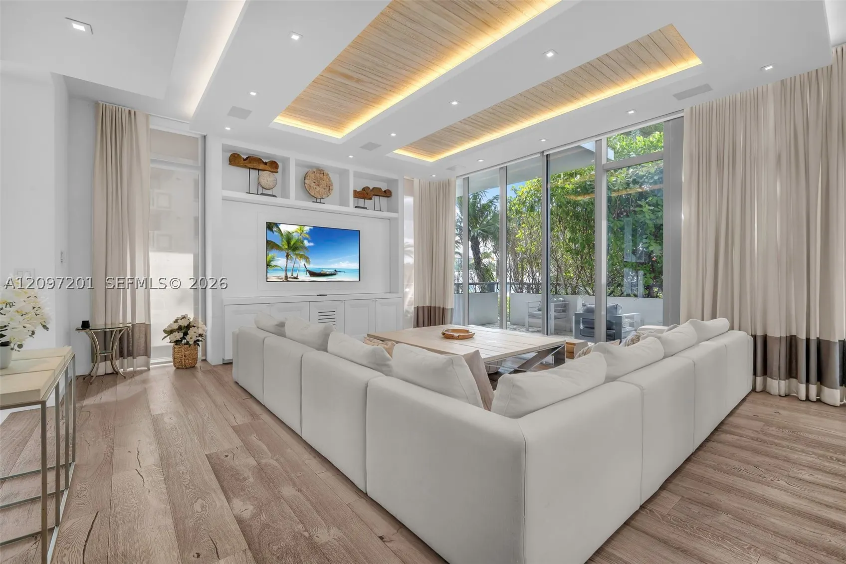 9501 Collins Ave #1