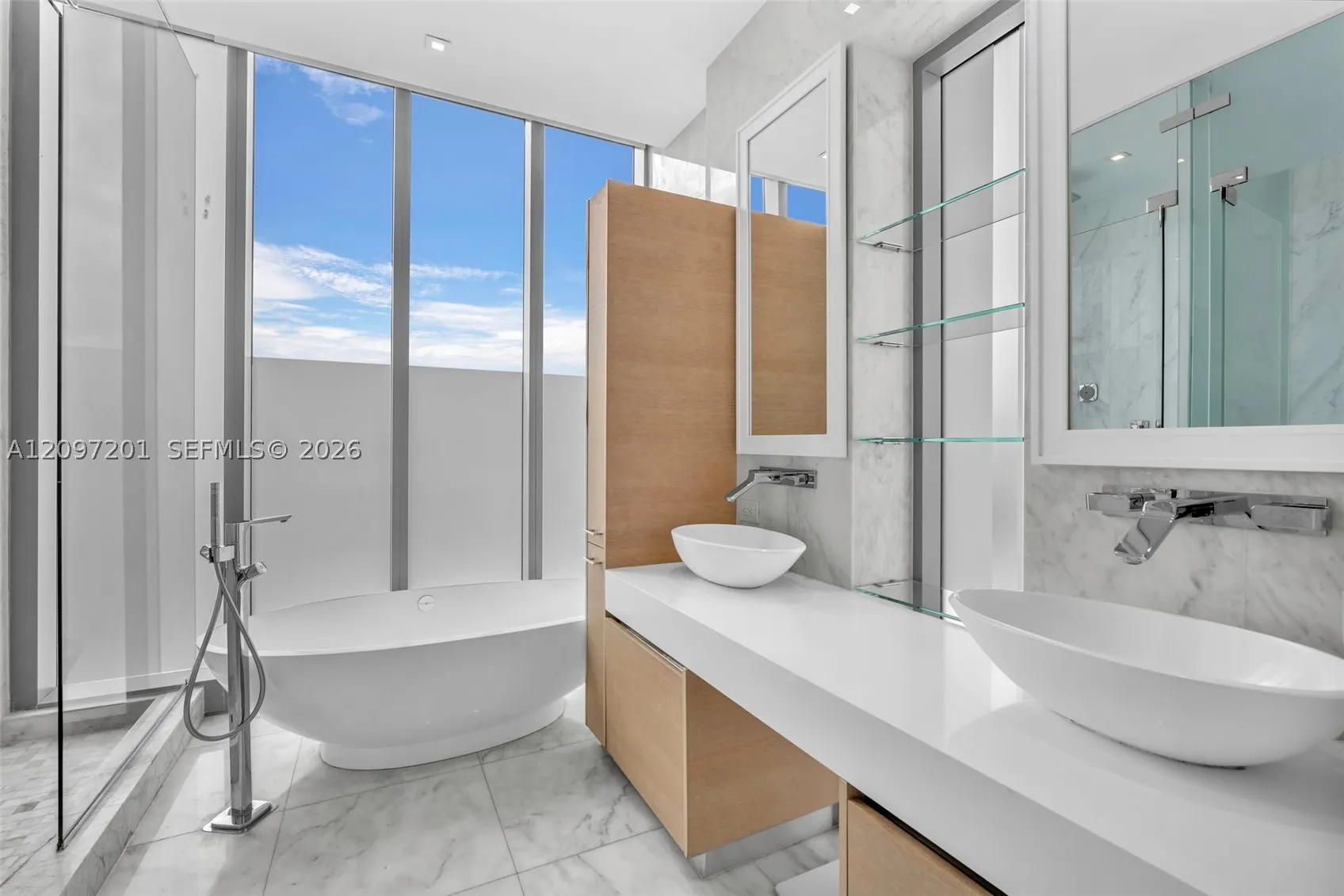 9501 Collins Ave #1