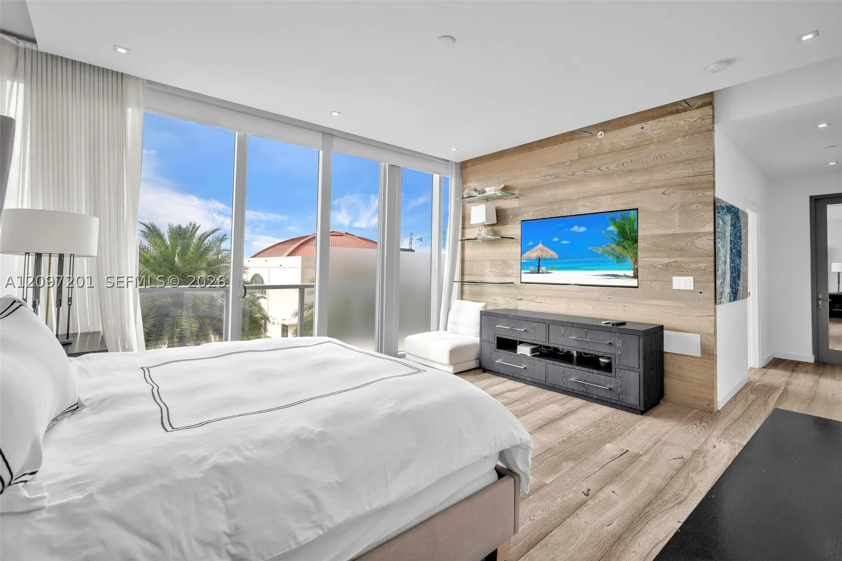 9501 Collins Ave #1