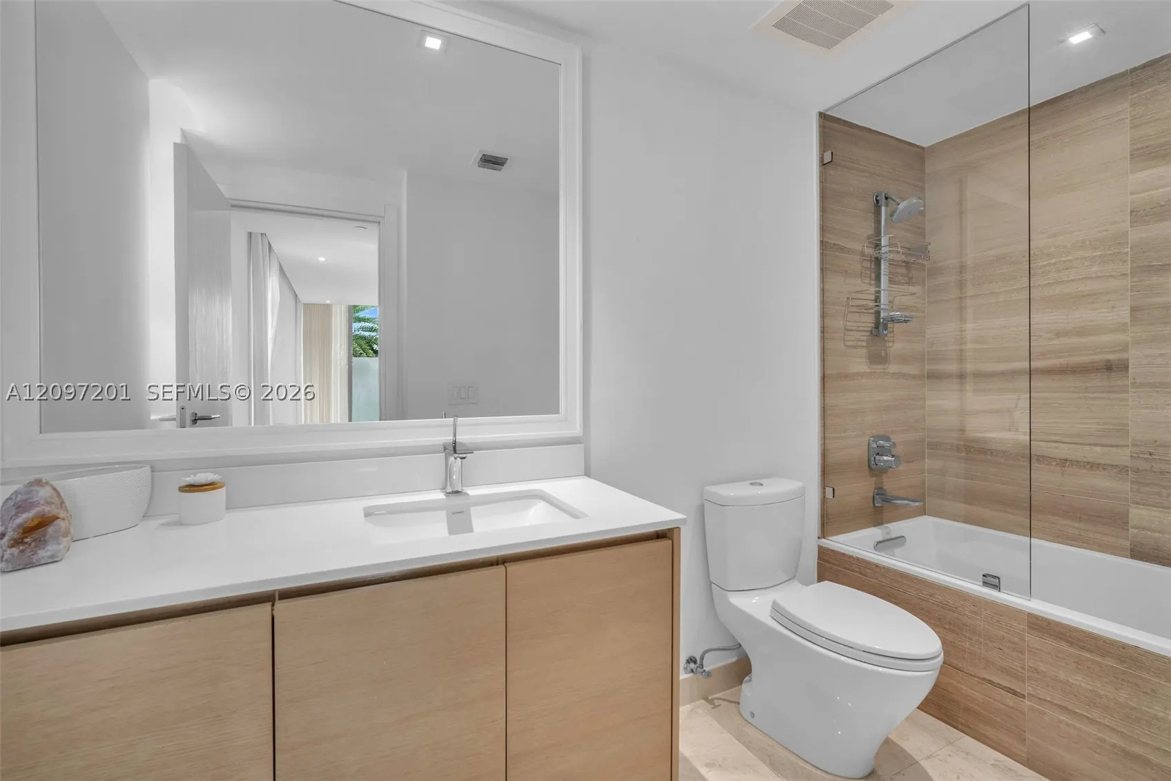 9501 Collins Ave #1