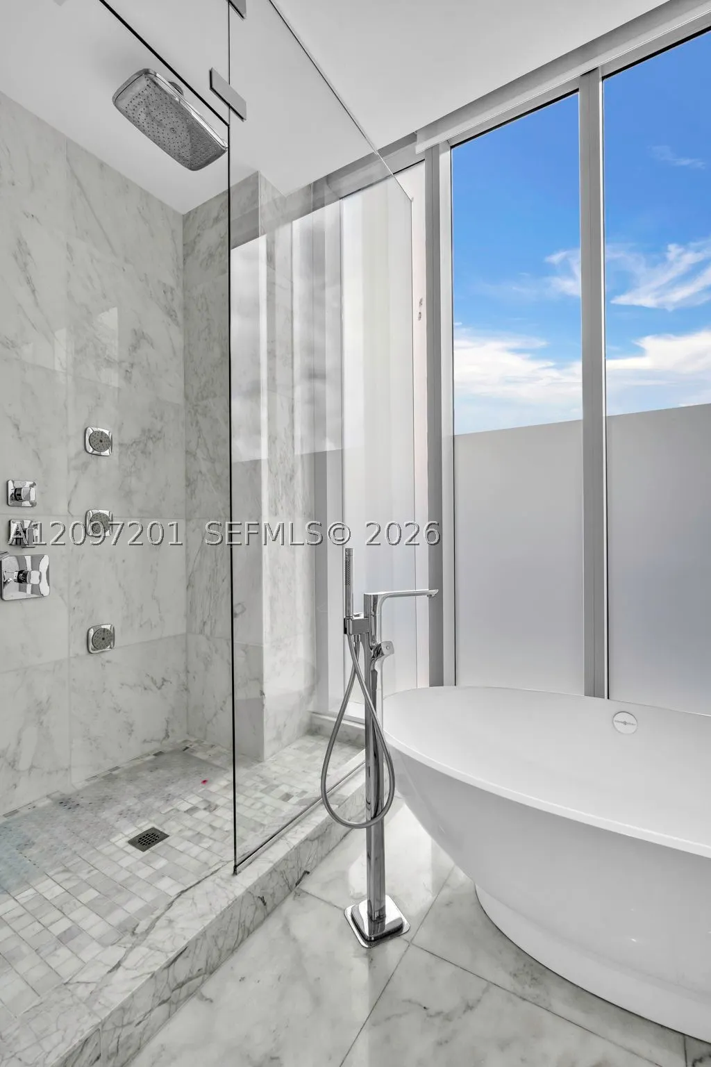 9501 Collins Ave #1