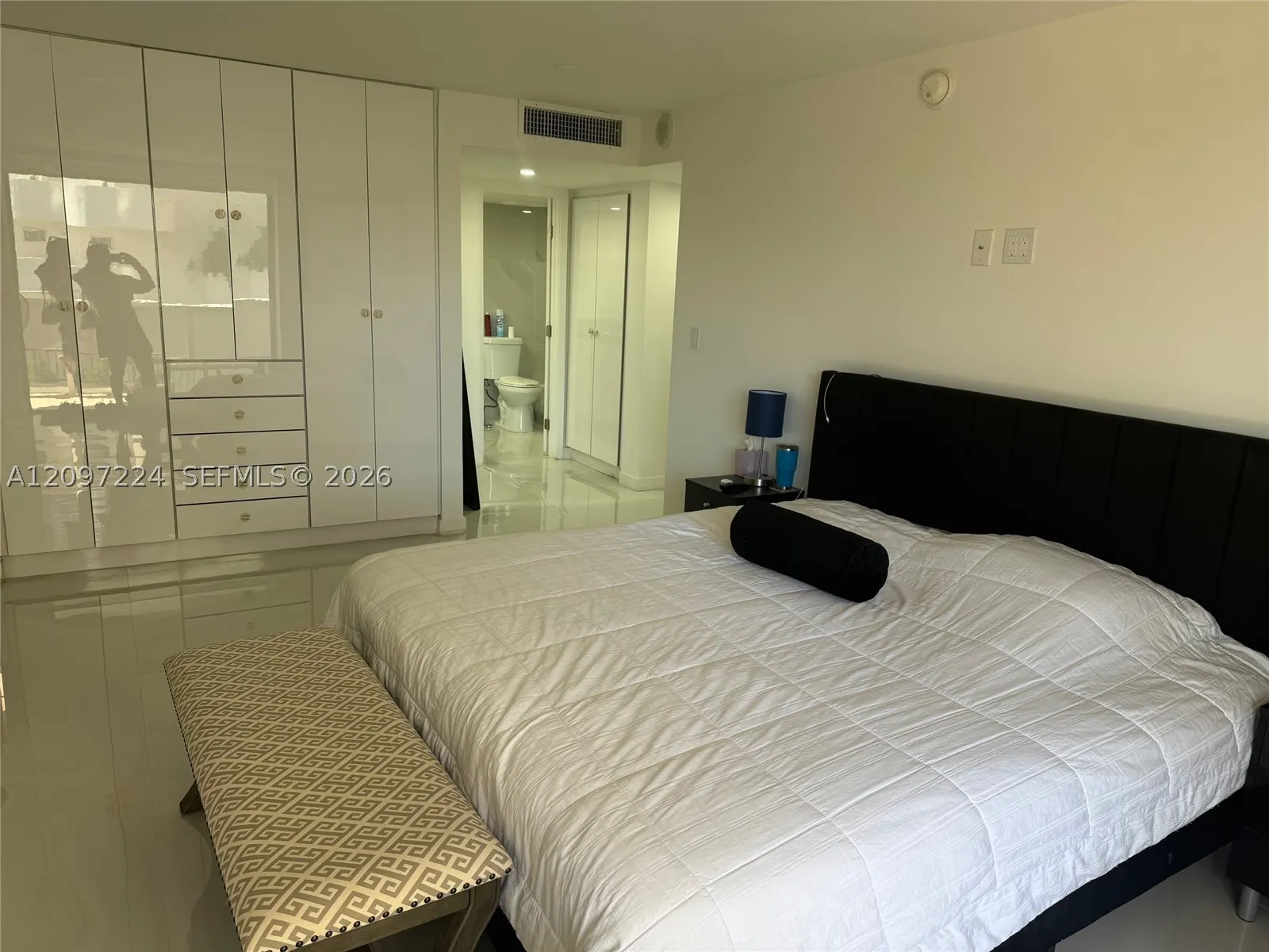6423 Collins Ave #401