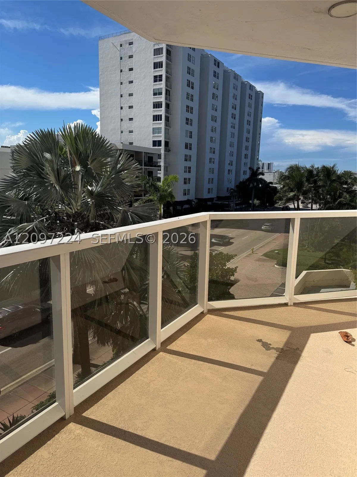 6423 Collins Ave #401