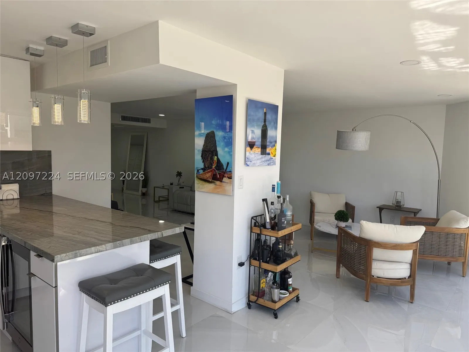6423 Collins Ave #401