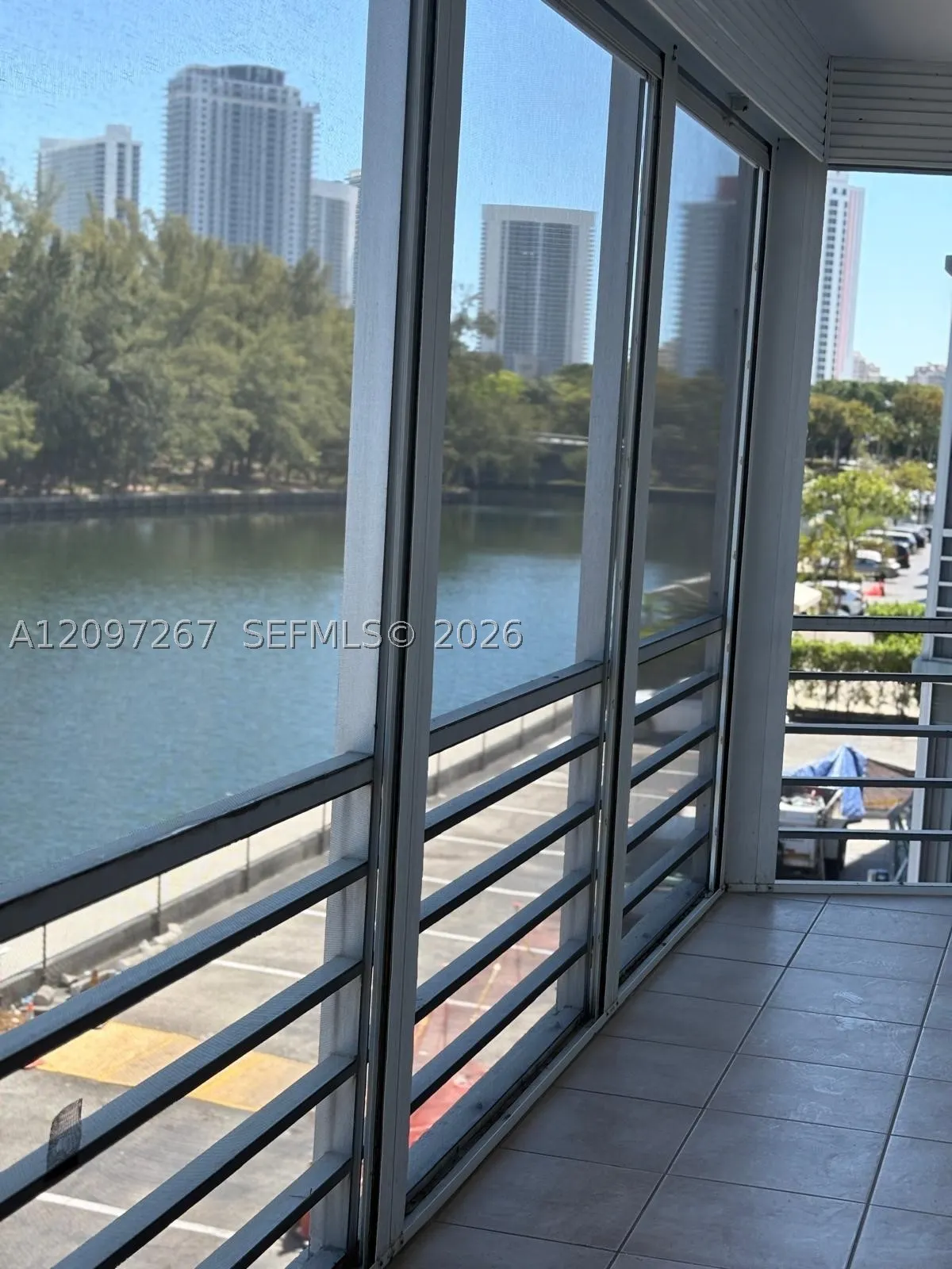 400 Diplomat Pkwy #308