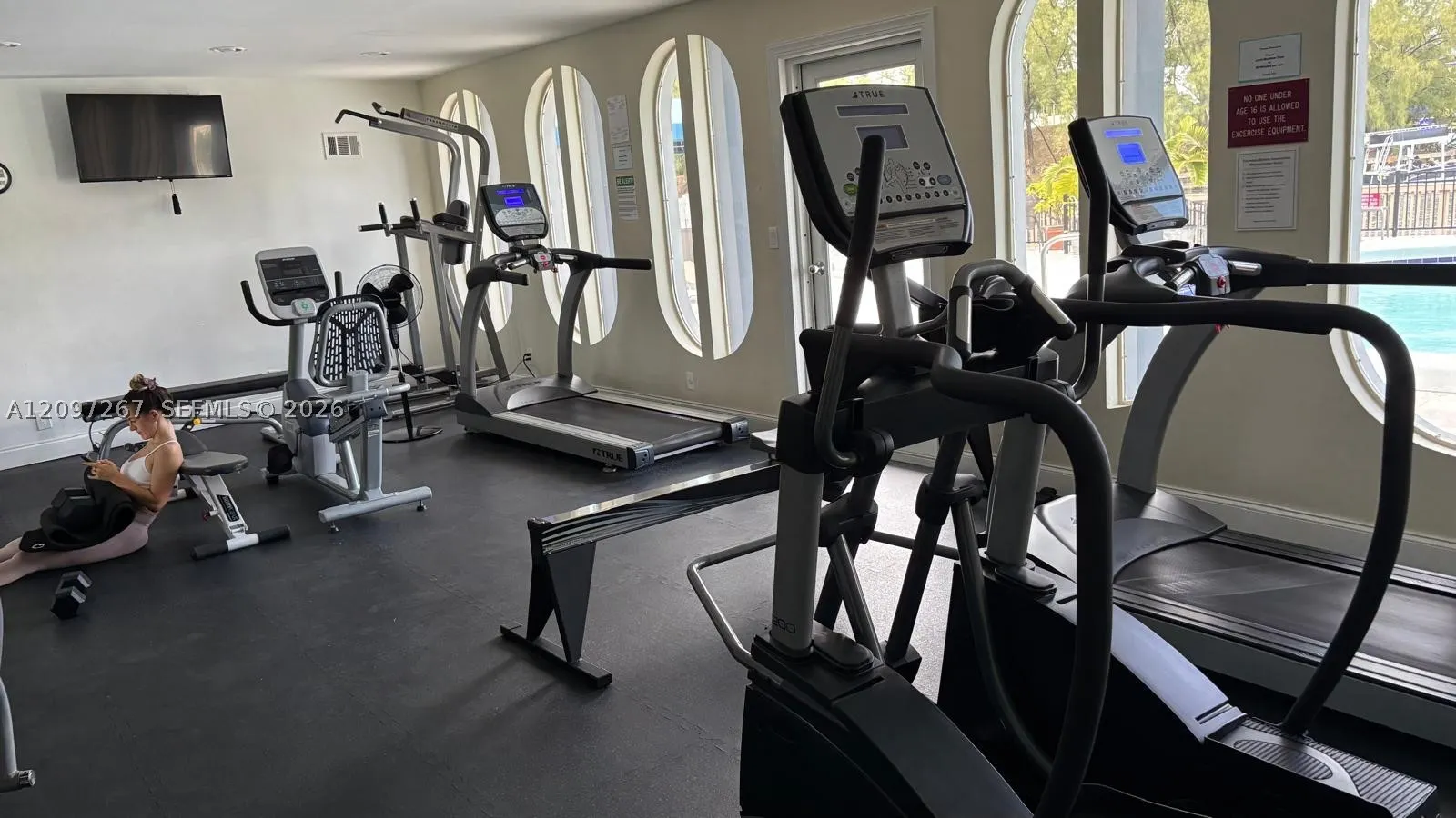 400 Diplomat Pkwy #308