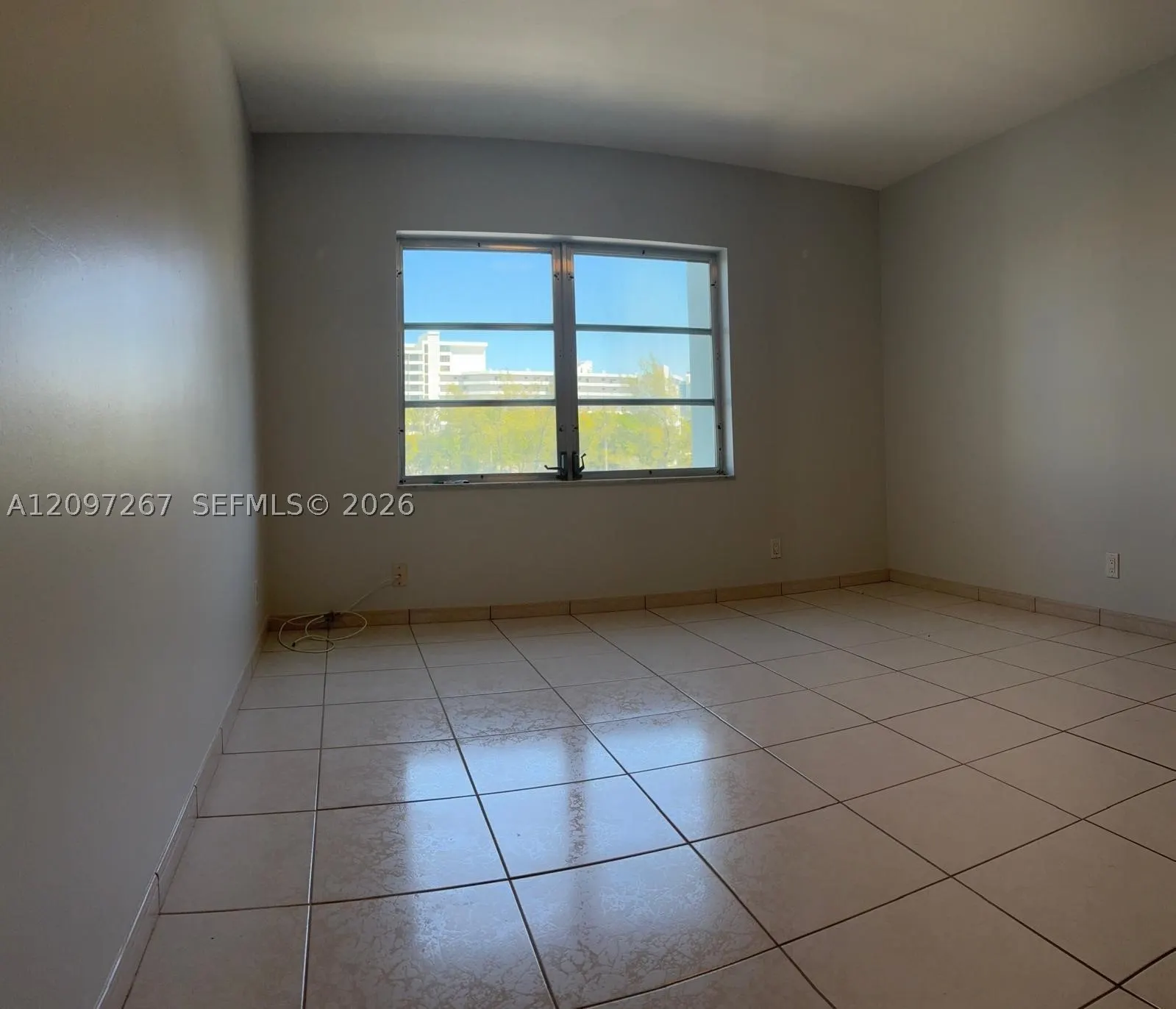 400 Diplomat Pkwy #308