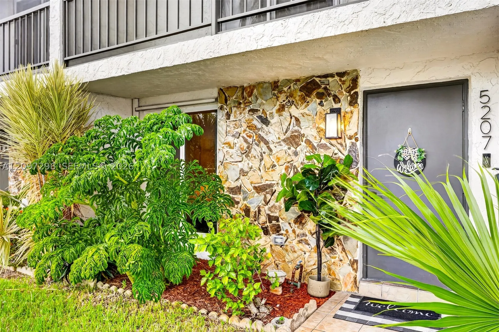 5207 SW 40th Ave #52