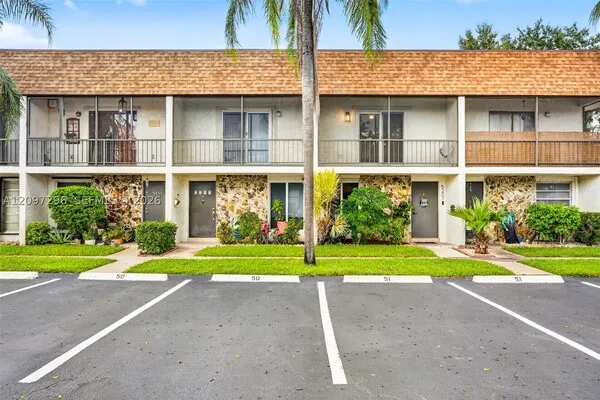 5207 SW 40th Ave #52