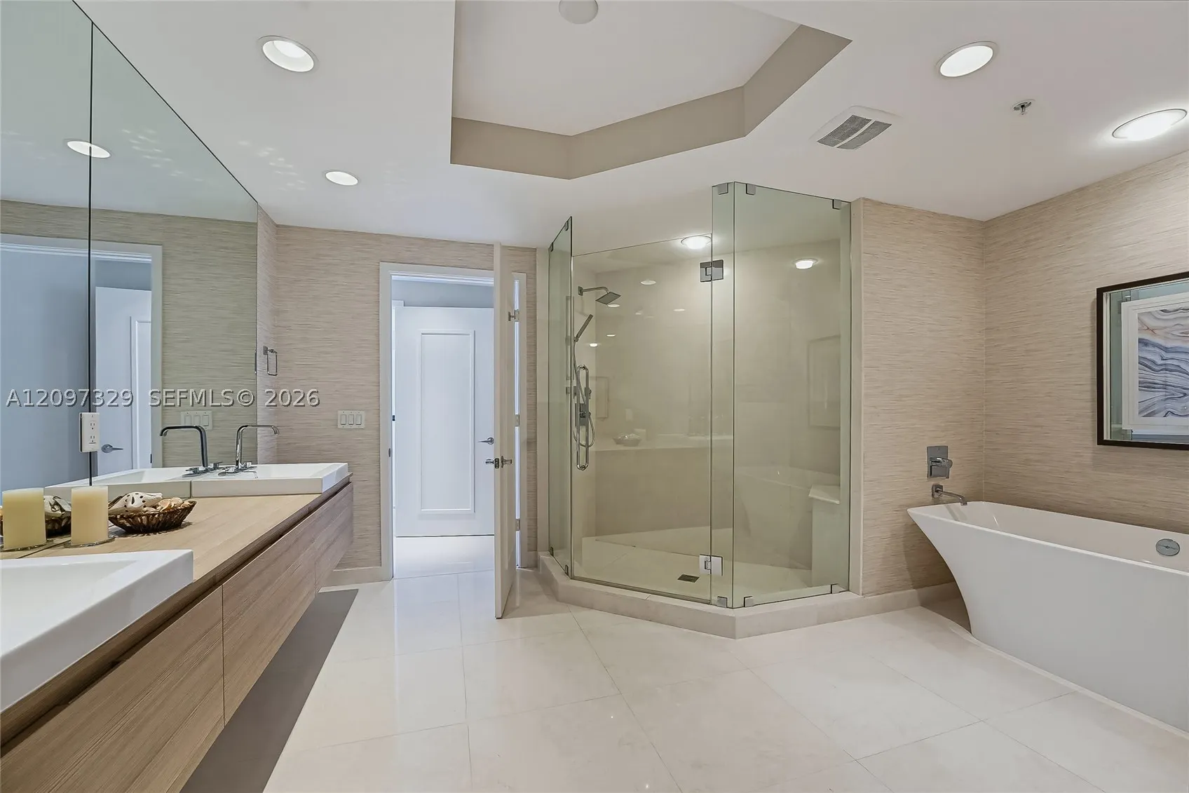 17301 Biscayne Blvd #901