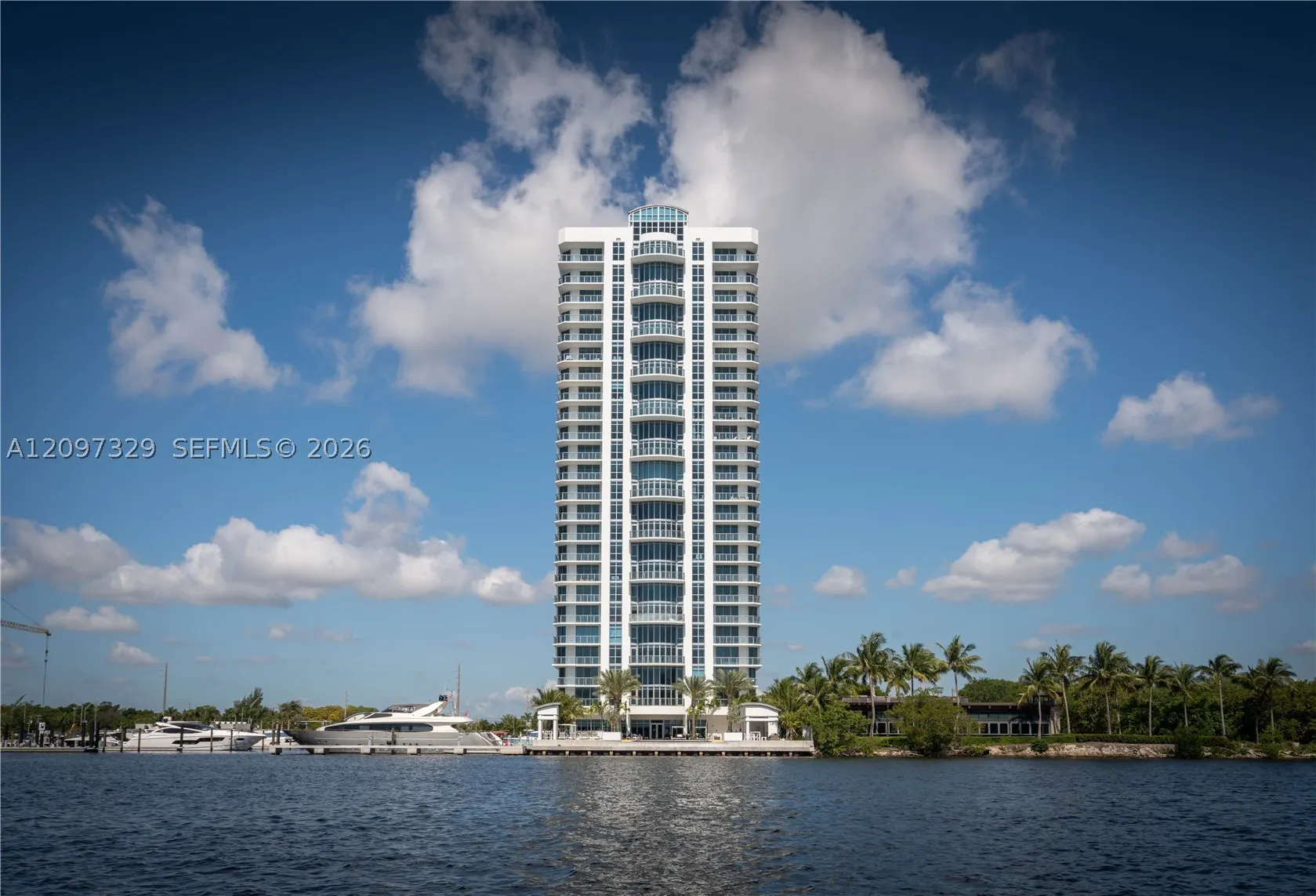 17301 Biscayne Blvd #901