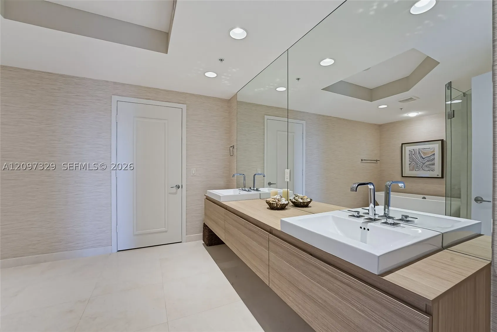 17301 Biscayne Blvd #901