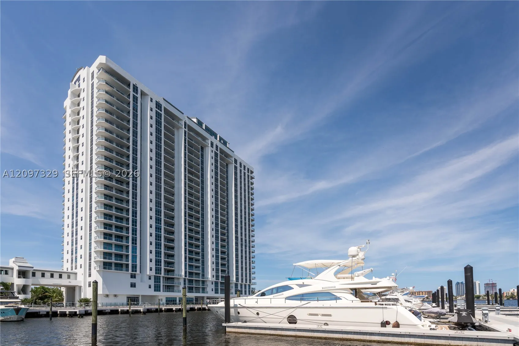 17301 Biscayne Blvd #901