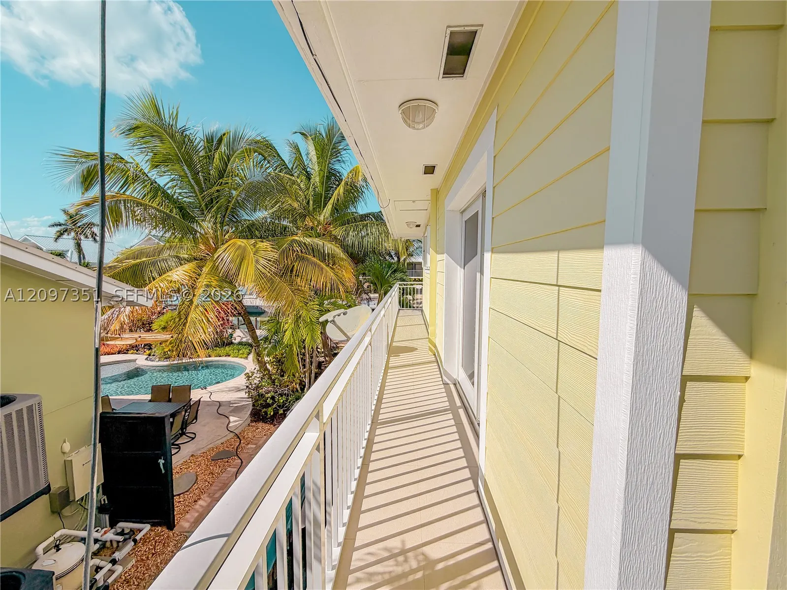 149 Harbor Dr