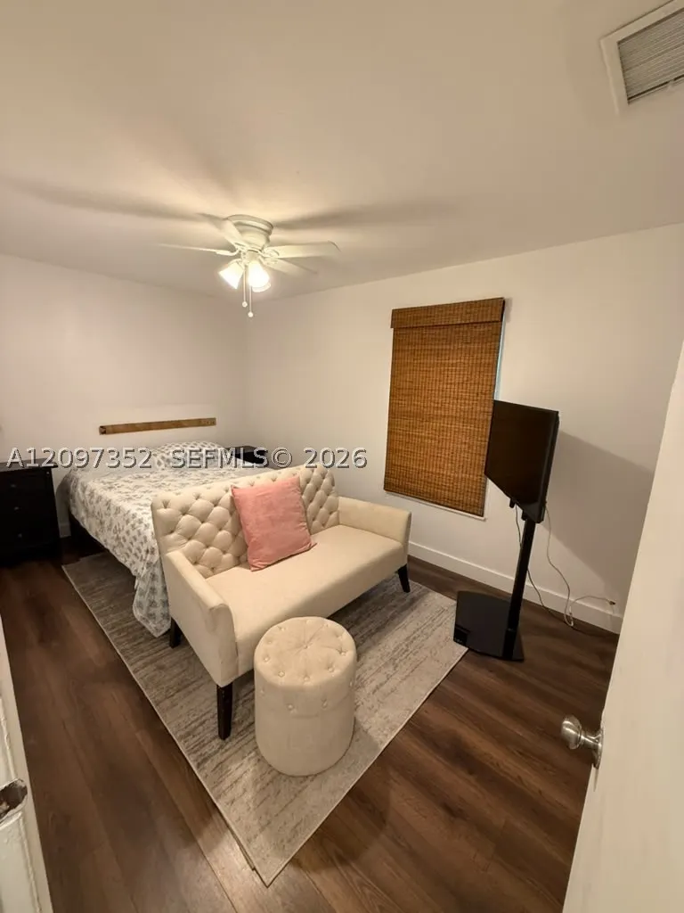 206 SW 2nd Ter