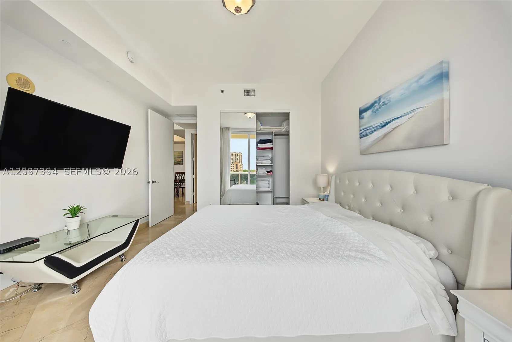 15901 Collins Ave #405