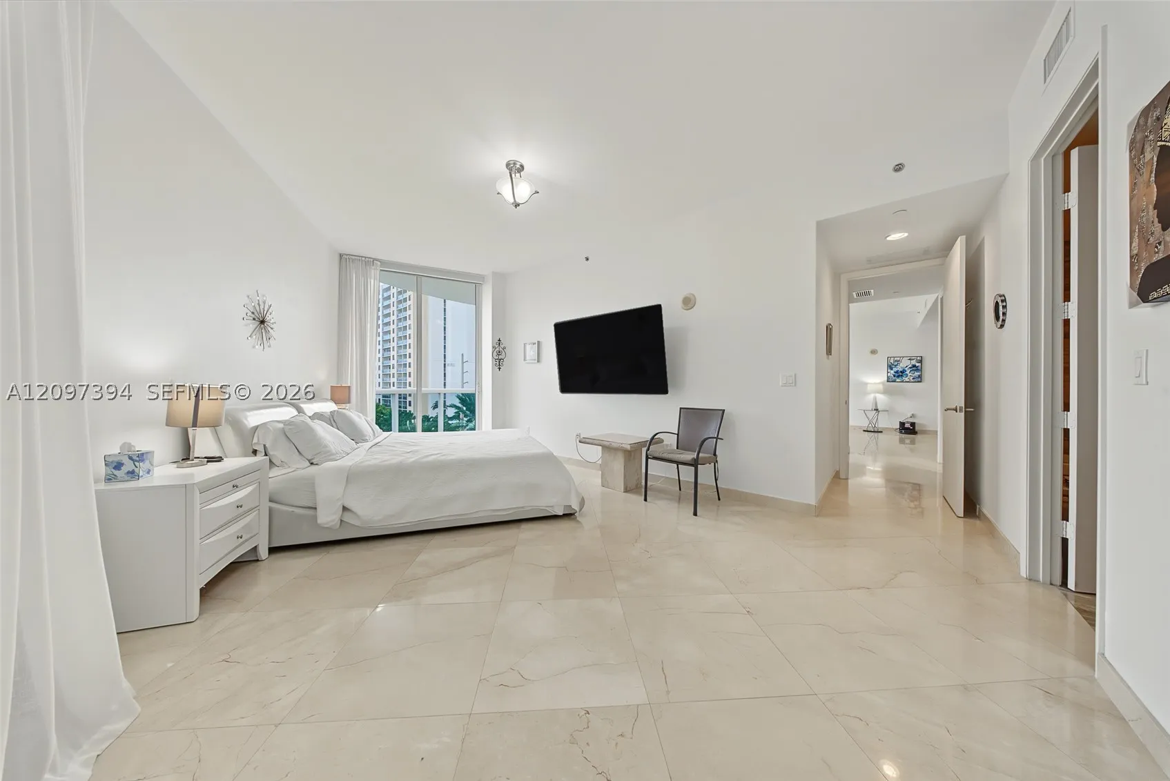 15901 Collins Ave #405