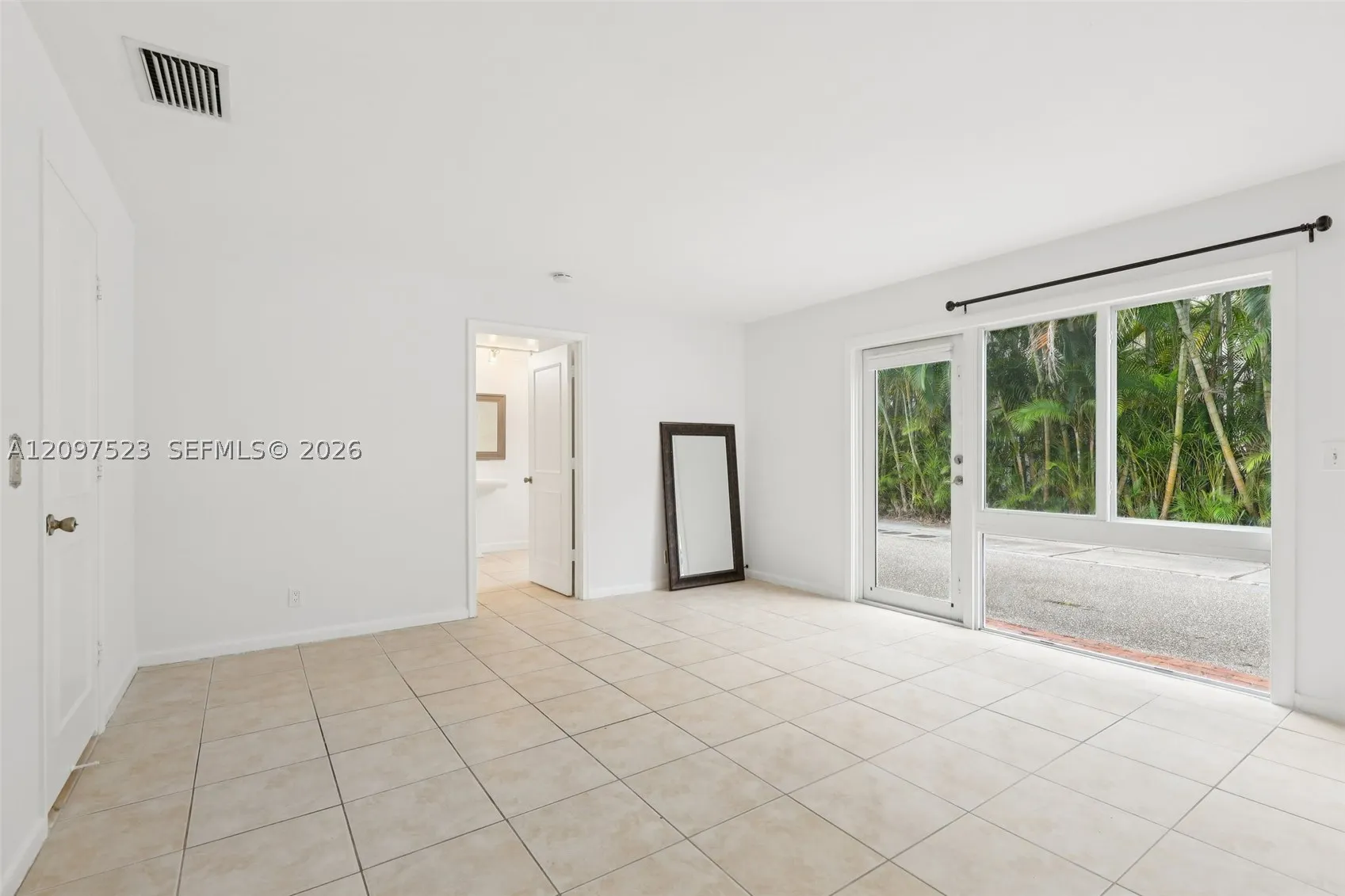 461 N Ocean Blvd #0050